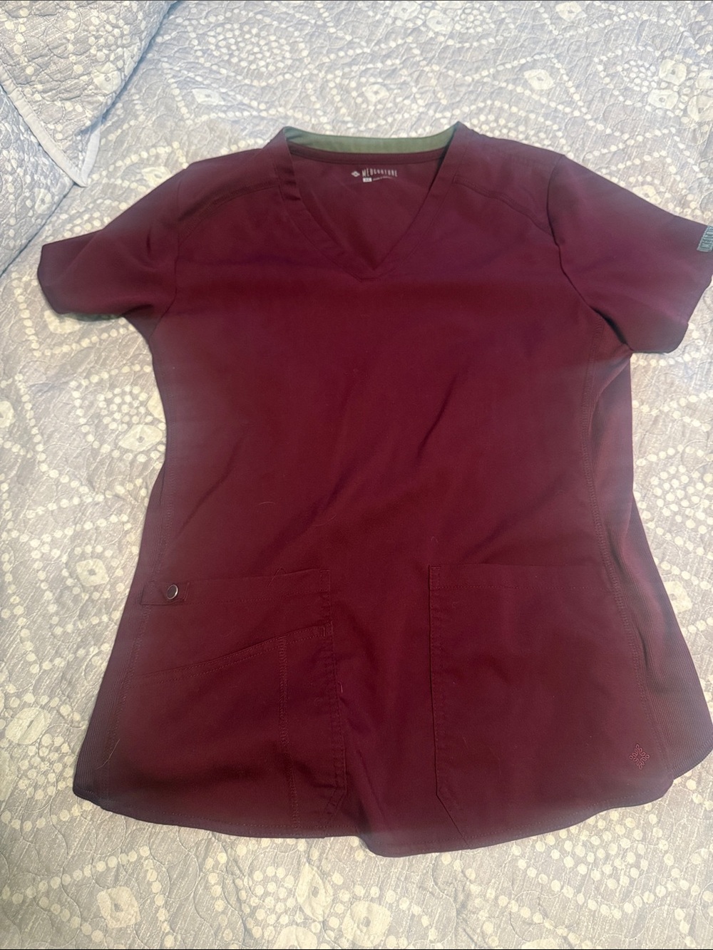 Med Couture Women's V-Neck Scrub Top - Burgundy - Medium